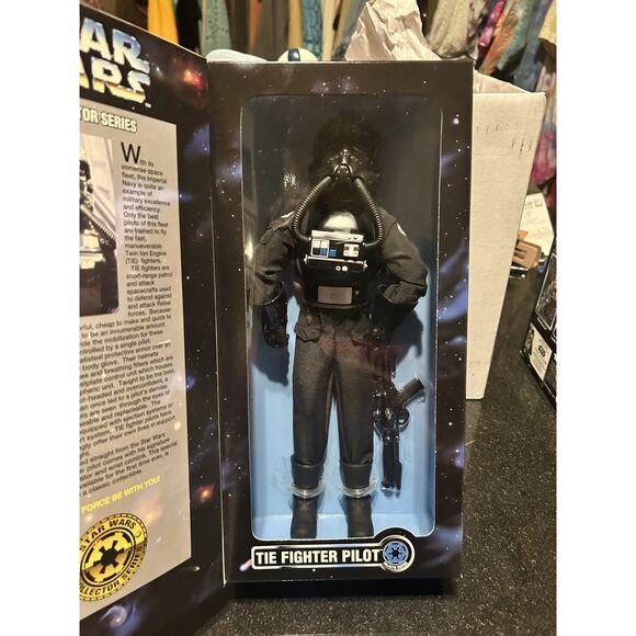 Star Wars Collector Series Tie Fighter Pilot Galactic Empire Sealed Kenner - Picture 2 of 4